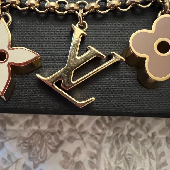 Beautiful, authentic Louis Vuitton bracelet, gold tone, beige, cream - Picture 5 of 12